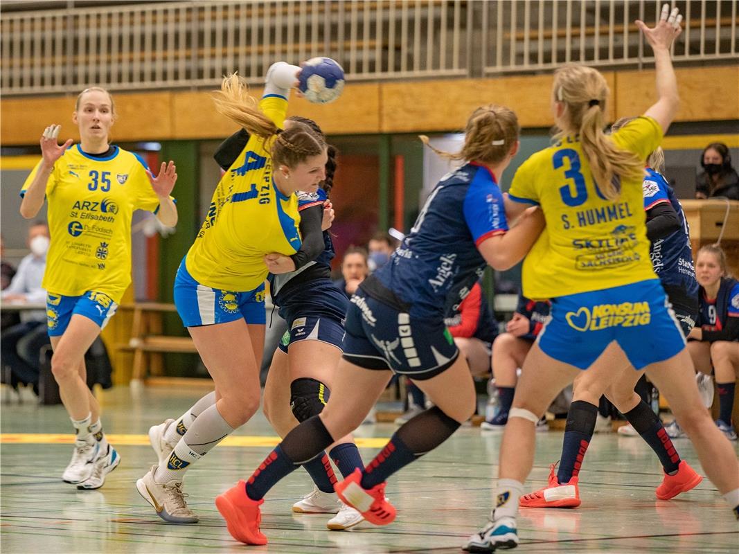 Wiebke Meyer (HC Leipzig #41), Carolin Tuc (SG H2Ku Herrenberg #07), Aylin Bok (...