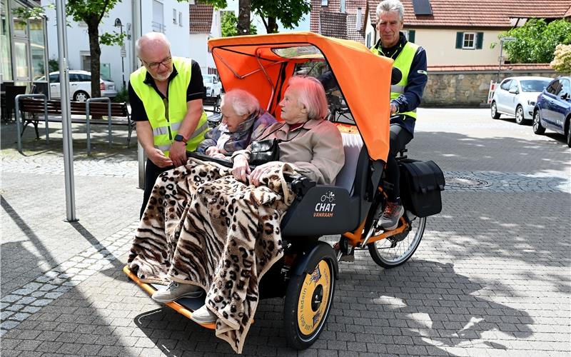 Wolfgang Bergler (links) und Franz Resch engagierten sich für die Gärtringer Senioren. GB-Foto: Holom