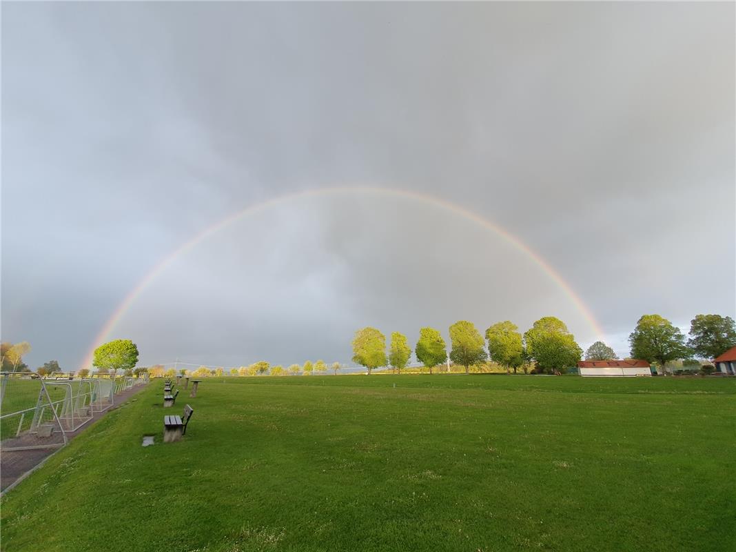 Wolfgang Strohäker weiß, warum dieser Regenbogen dort zu sehen war, wo er zu seh...