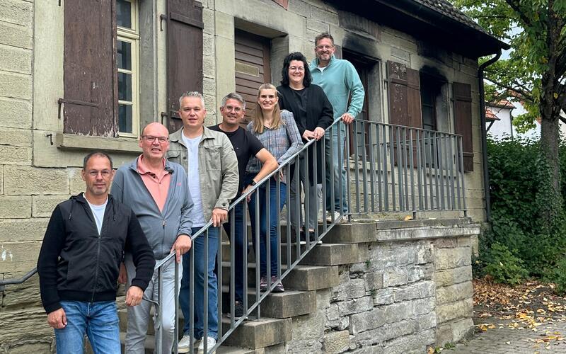 Wollen die Backtradition erhalten (von links): Andreas Bauer, Andreas Knapp, Alexander Schill, Timo Supper, Cornelia Gärtner, Sandra Lauxmann und Christopher Kohn. Es fehlt: Michael Kaiser. GB-Foto: Wirth