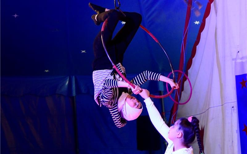 Zirkusaktionen gehören seit ein paar Jahren zum Ferienprogramm des Jugendreferats dazu.GB-Foto (Archiv): Holom