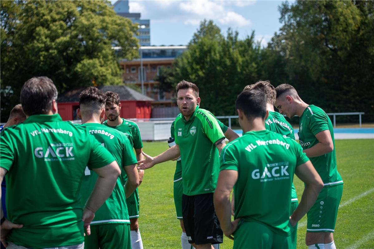 emotionen, Benjamin Maier (Trainer VfL Herrenberg),   SV 03 Tuebingen - VfL Herr...