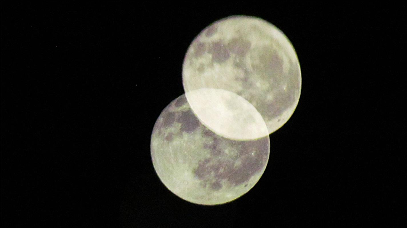 für INsta verwendet. Der Mond als "Zwillingspaar". Von Frank Winter aus Nebringe...