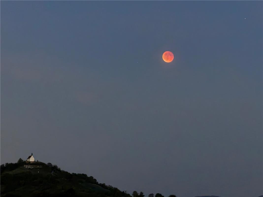 (für Insta verwendet) Mondfinsternis – Vollmond – Blutmond.  Von Dr. Sabina Stei...