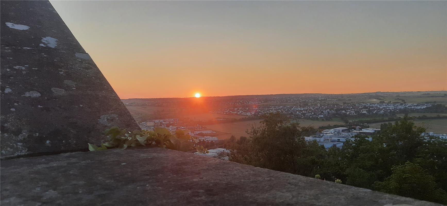 für Insta verwendet. Sonnenuntergang zum letzten Film beim Sommernachtskino. Von...