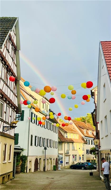 für Insta verwendet, Zwischen Laternen und Regenbögen.  Von Luisa Heitele aus He...