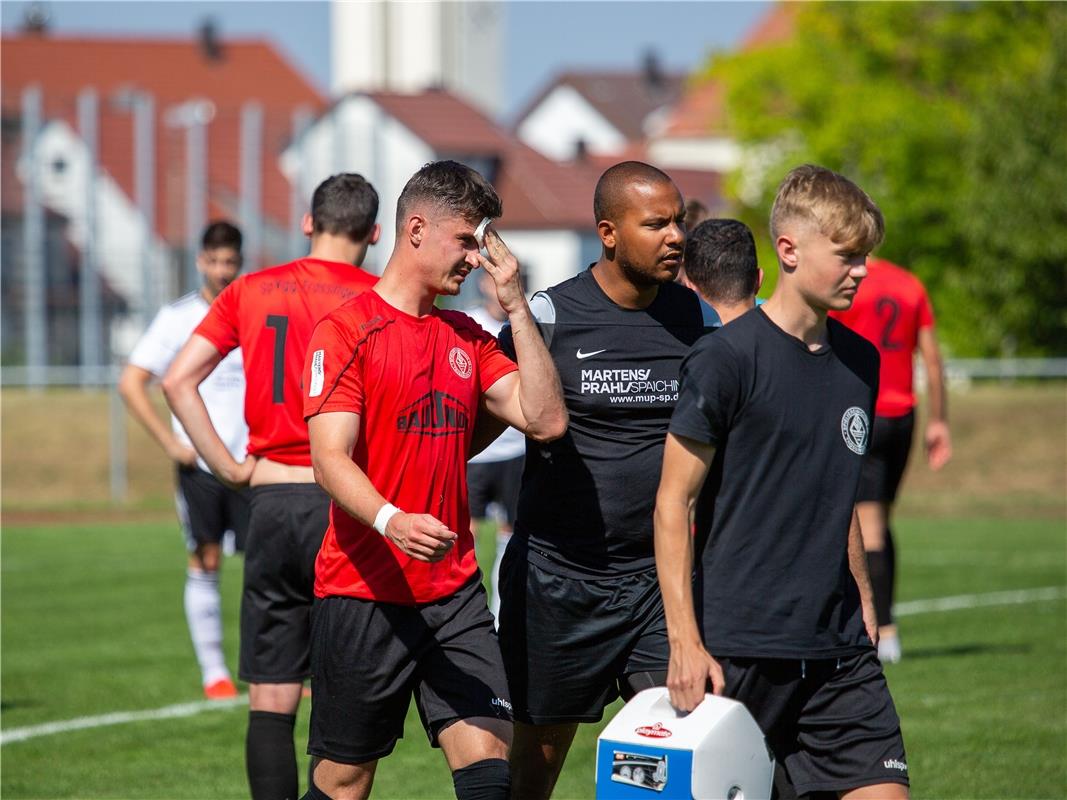 verletzt, Emanuel Alexi (Spvgg Trossingen #10), Spvgg Trossingen - FC Gaertringe...