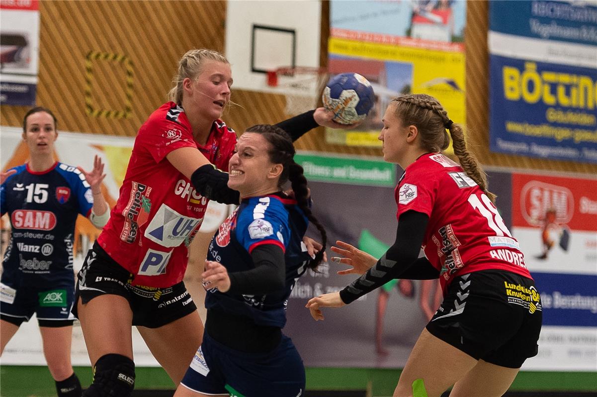 v.li.  Janne-Lotta Woch (TSV Nord Harrislee #06), Carolin Tuc (SG H2Ku Herrenber...