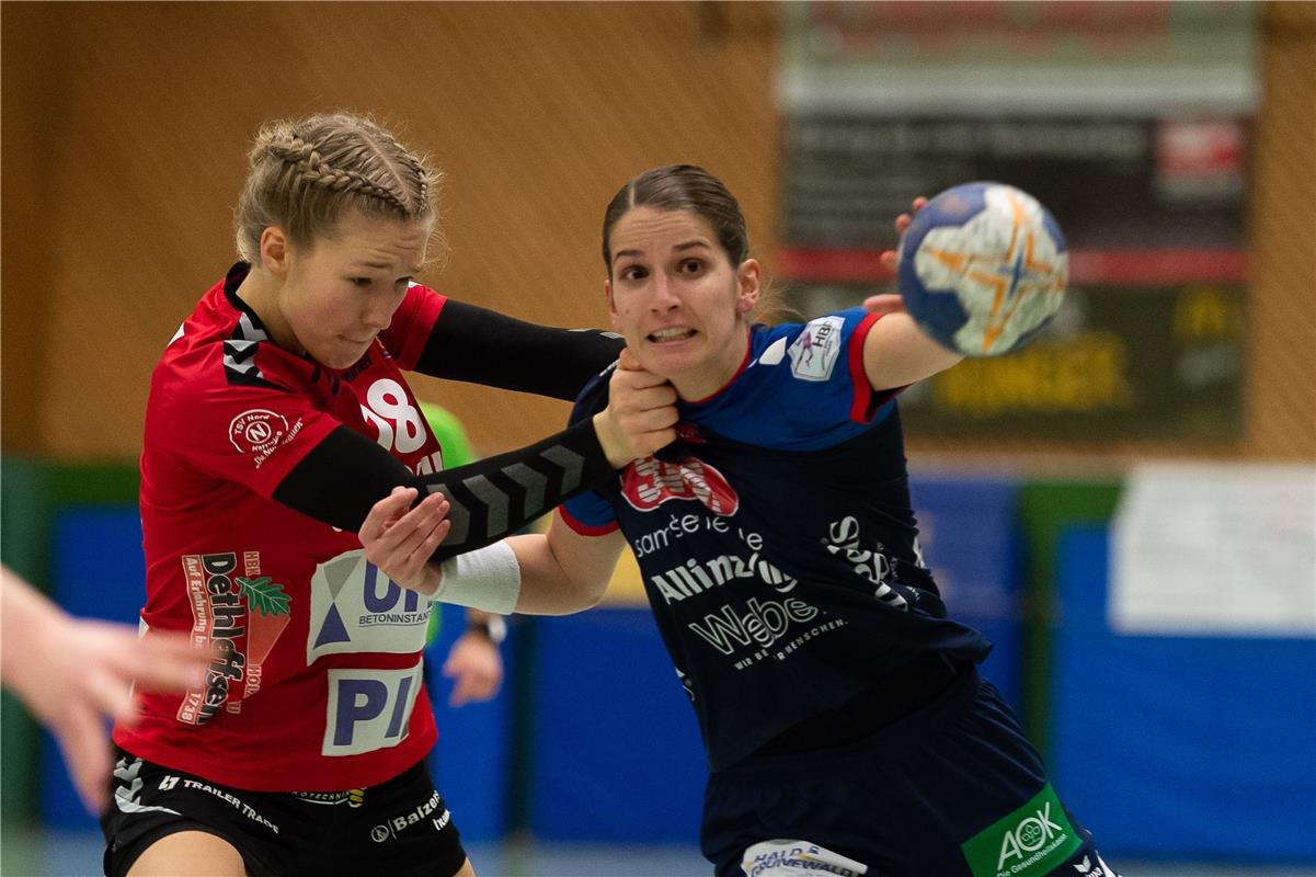 v.li. Johanna Andresen (TSV Nord Harrislee #18), Sarka Marcikova (SG H2Ku Herren...