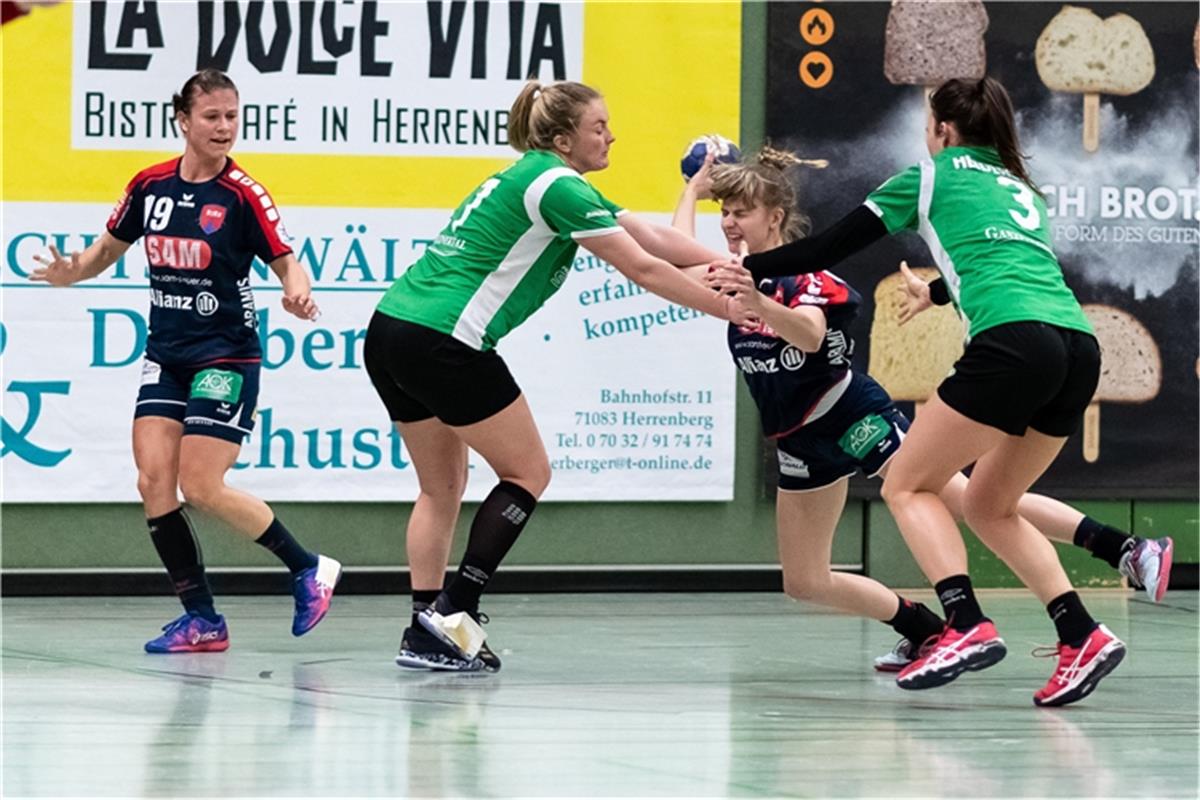 v.li. Lisa Gebhard (SG H2Ku Herrenberg Kuties #19)Alina Otto (SV Werder Bremen #...