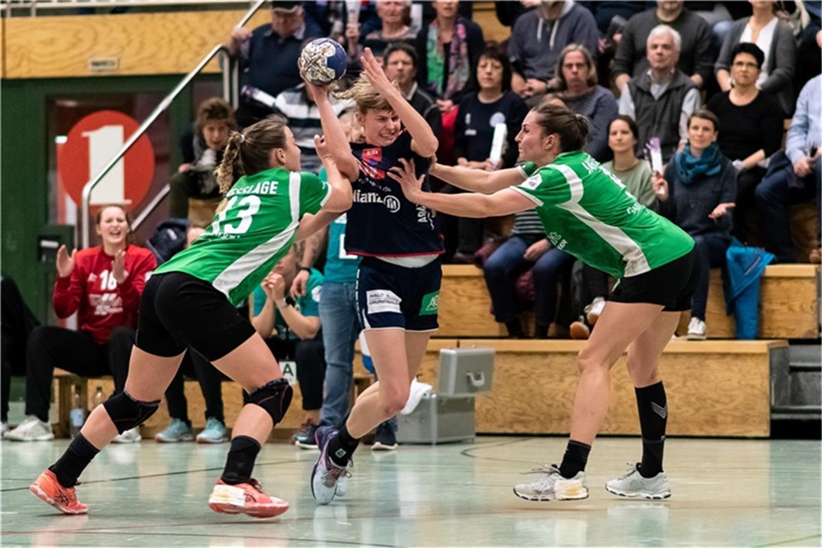 v.li. Rabea Nesslage (SV Werder Bremen #13), Katrin Friedrich (SG H2Ku Herrenber...