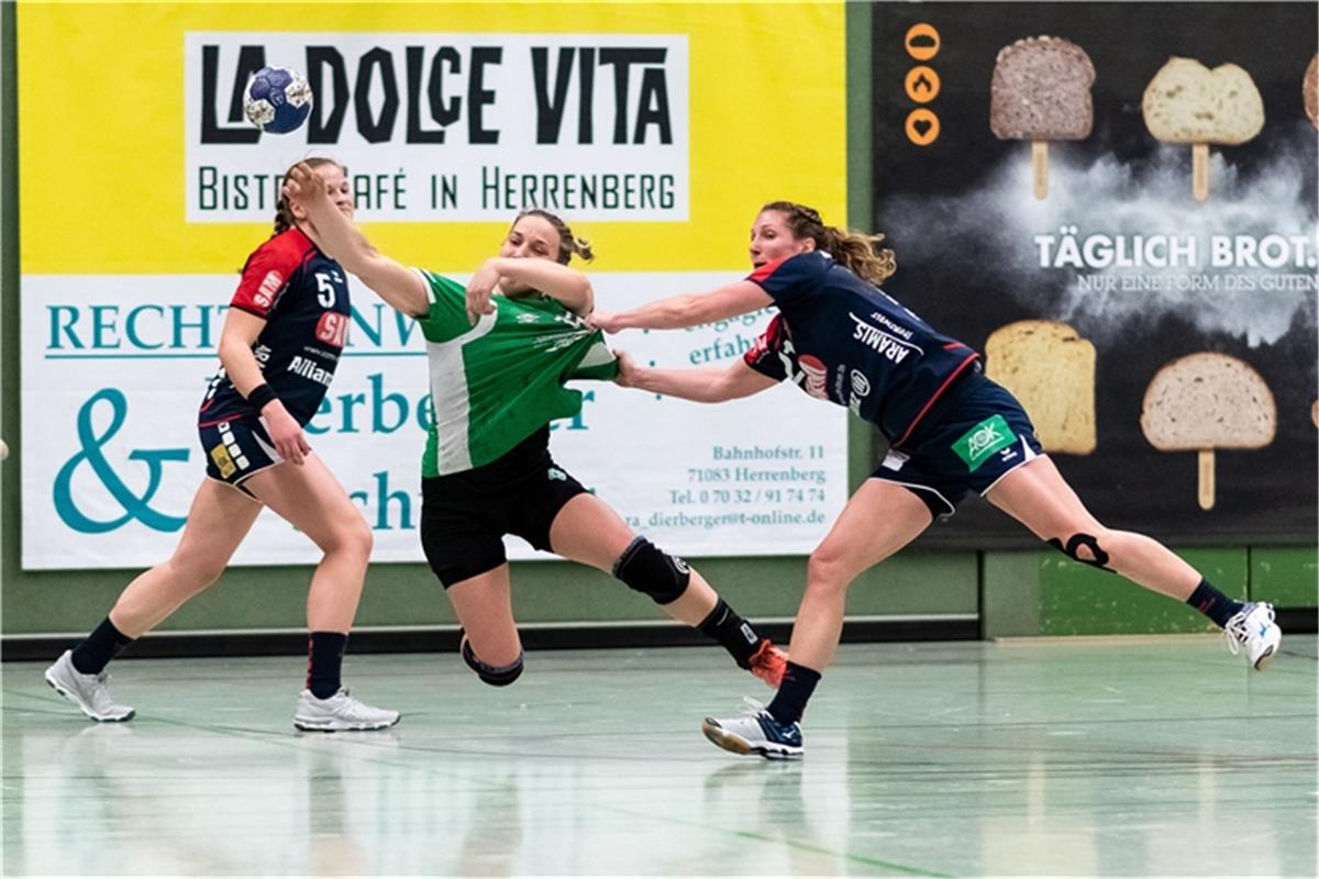 v.li. Sandra Kussmaul (SG H2Ku Herrenberg Kuties #05), Rabea Nesslage (SV Werder...